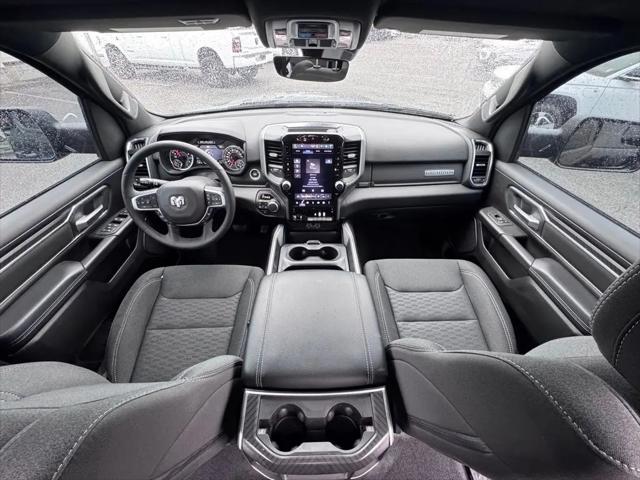 2025 Ram 1500 Big Horn Crew Cab 4x4 5'7" Box