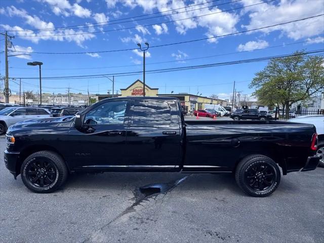 2024 Ram 2500 Laramie Crew Cab 4x2 8' Box