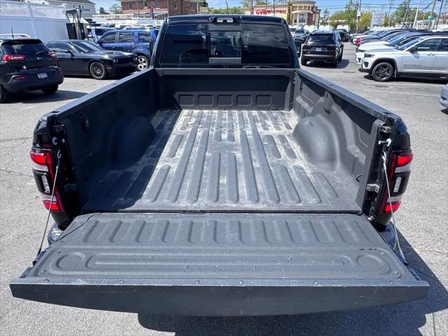 2024 Ram 2500 Laramie Crew Cab 4x2 8' Box