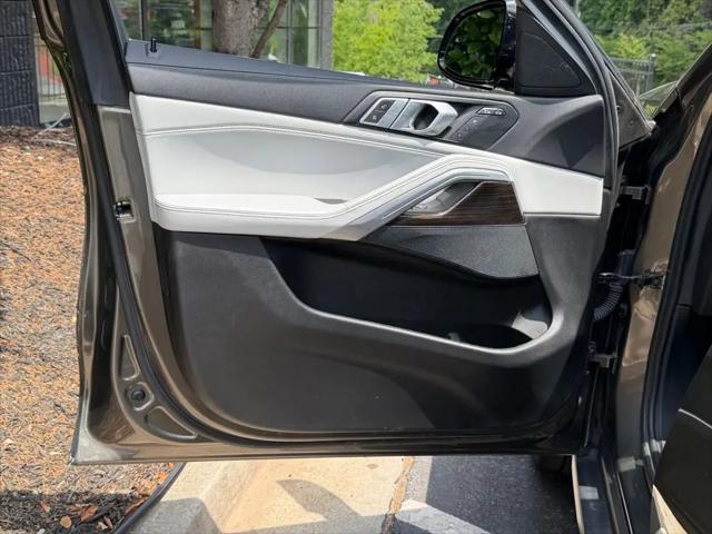 2023 BMW X6 xDrive40i