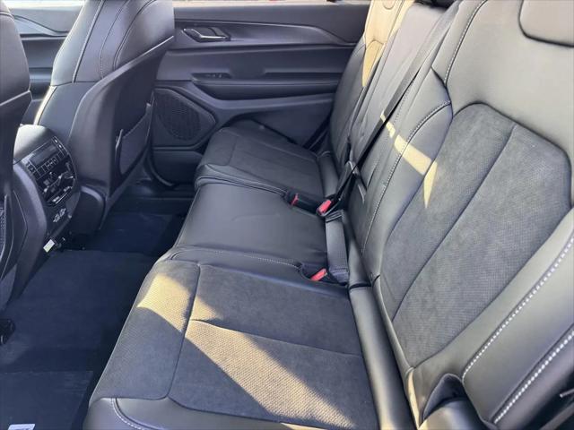 2025 Jeep Grand Cherokee L Altitude X 4x2