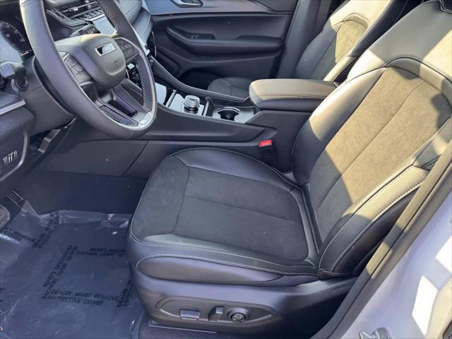 2025 Jeep Grand Cherokee L Altitude X 4x2