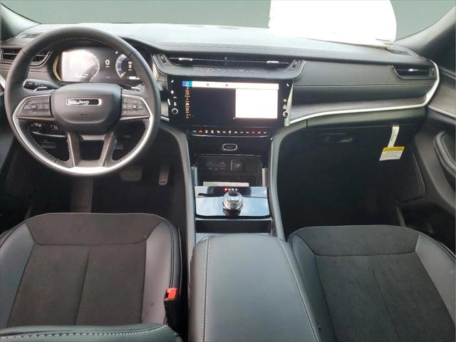 2026 Jeep Grand Cherokee L Altitude 4x2