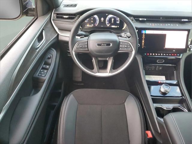 2026 Jeep Grand Cherokee L Altitude 4x2