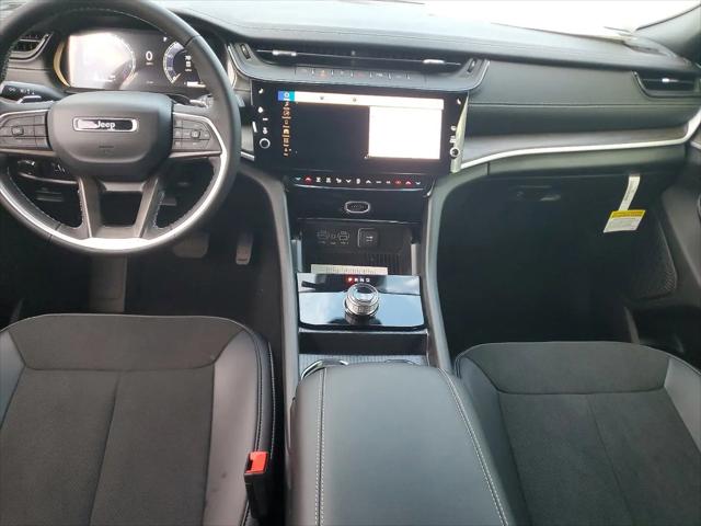 2026 Jeep Grand Cherokee L Altitude 4x2