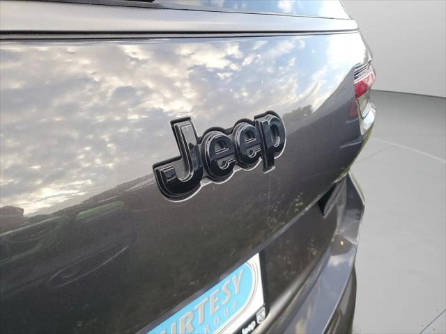 2026 Jeep Grand Cherokee L Altitude 4x2