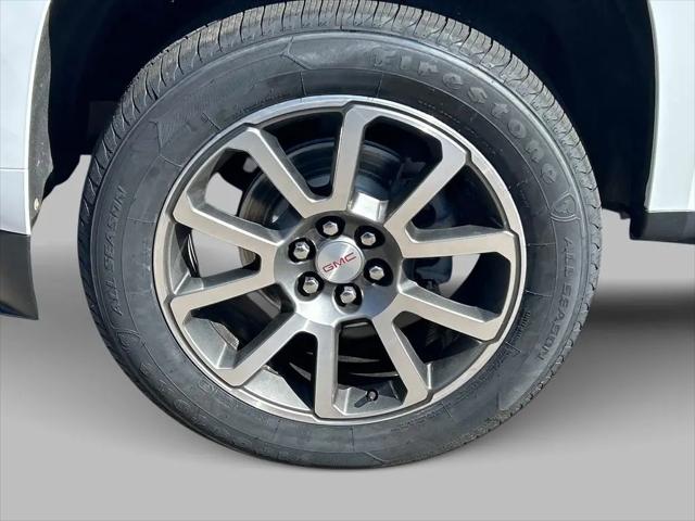 2022 GMC Canyon 4WD Crew Cab Short Box Denali