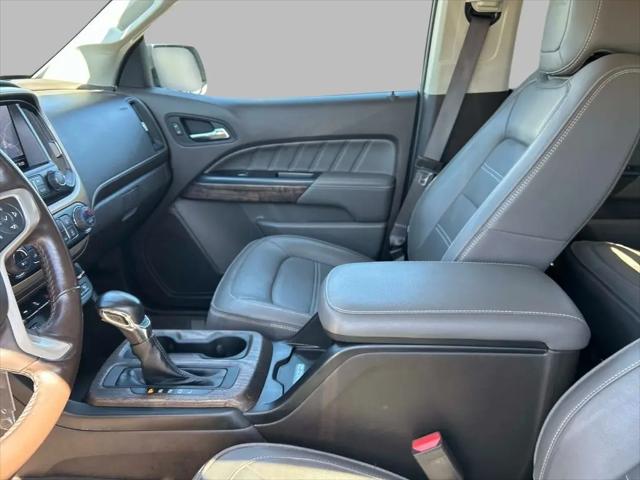 2022 GMC Canyon 4WD Crew Cab Short Box Denali