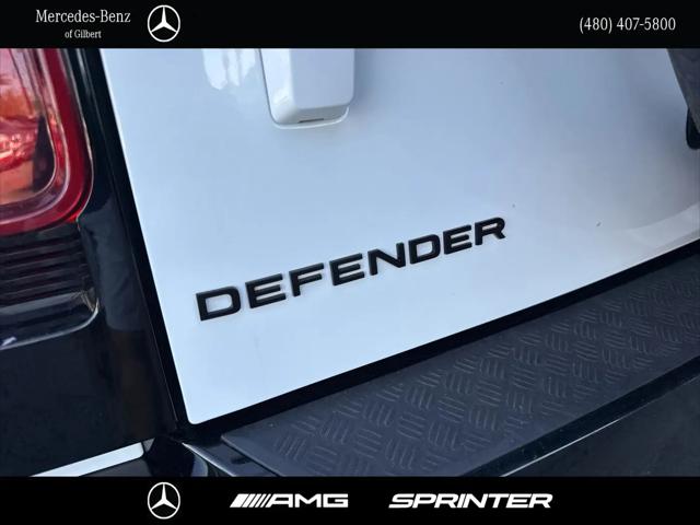 2024 Land Rover Defender 110 P400 X-Dynamic SE