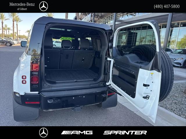 2024 Land Rover Defender 110 P400 X-Dynamic SE