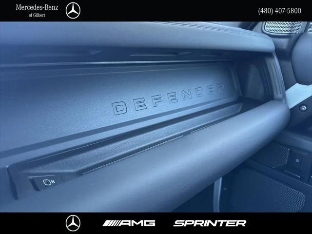 2024 Land Rover Defender 110 P400 X-Dynamic SE