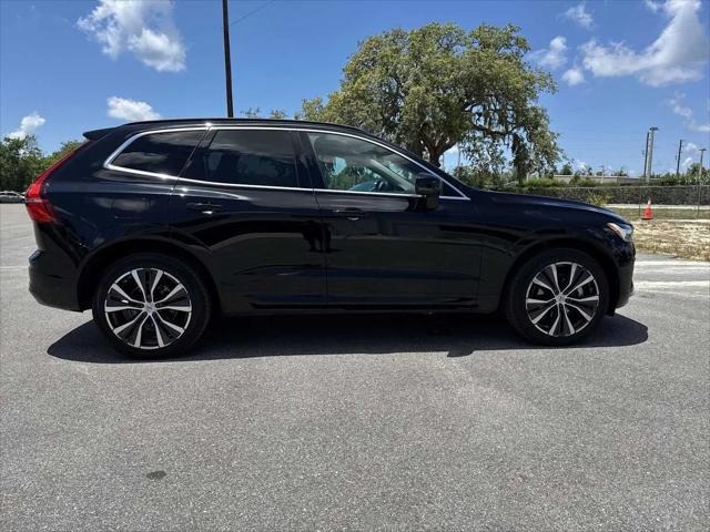2022 Volvo XC60 B5 Momentum
