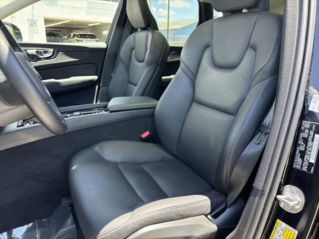 2022 Volvo XC60 B5 Momentum