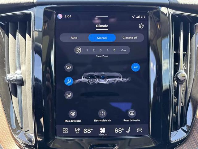 2022 Volvo XC60 B5 Momentum
