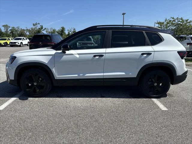 2026 Volkswagen Taos SE Black