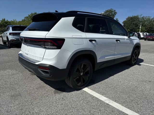 2026 Volkswagen Taos SE Black