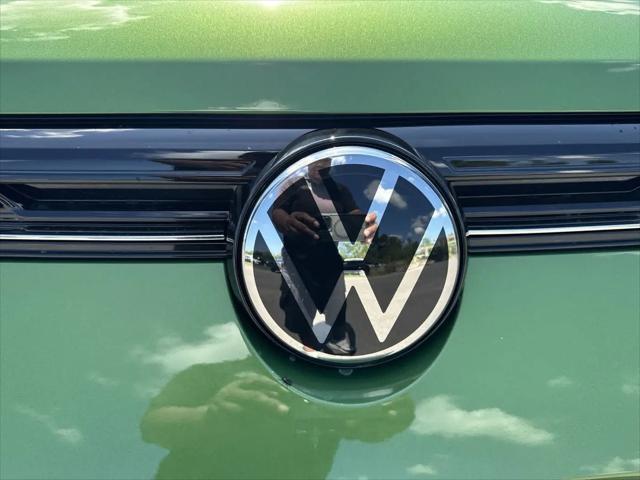 2026 Volkswagen Taos SE