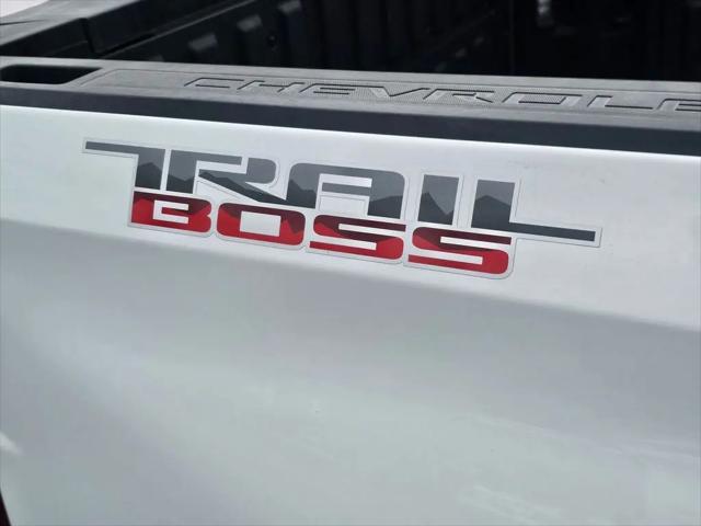 2026 Chevrolet Silverado 1500 4WD Crew Cab Standard Bed LT Trail Boss