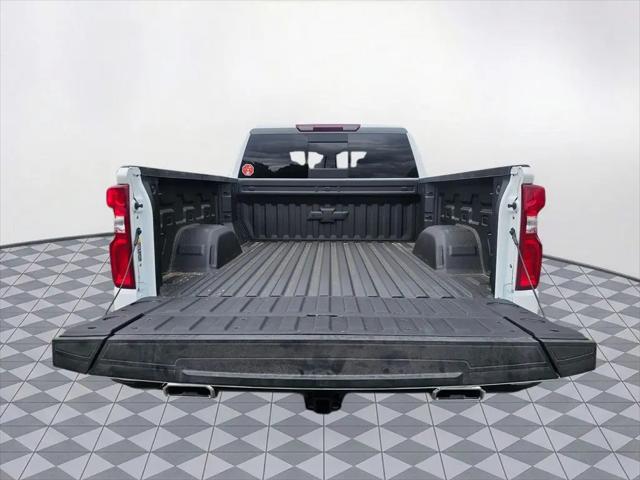 2026 Chevrolet Silverado 1500 4WD Crew Cab Standard Bed LT Trail Boss