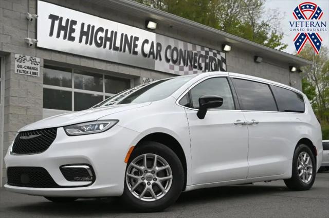 2024 Chrysler Pacifica Touring L for sale in Waterbury, CT