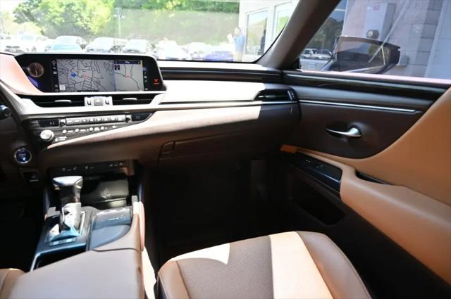 2021 Lexus ES 300h ES 300h
