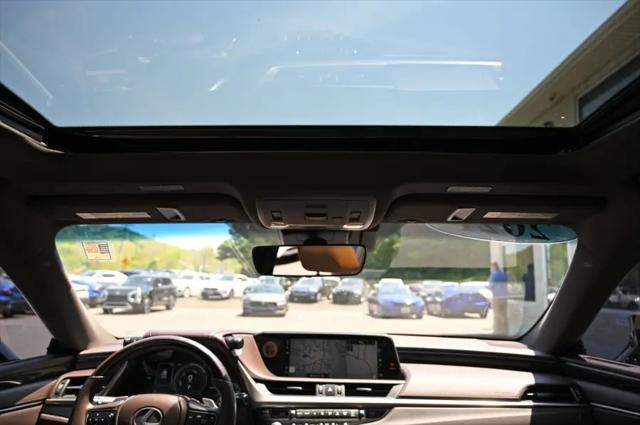 2021 Lexus ES 300h ES 300h