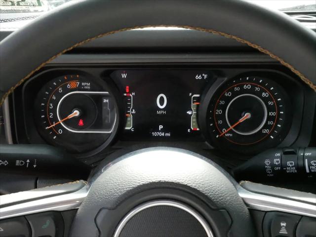2025 Jeep Wrangler 4-Door Sahara 4x4