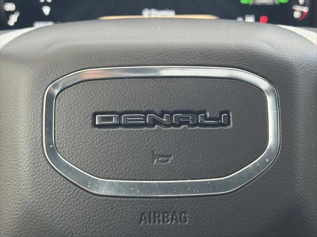 2023 GMC Sierra 1500 4WD Crew Cab Short Box Denali