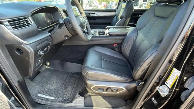 2024 Jeep Wagoneer Series II Carbide 4x4