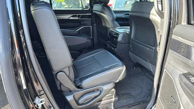 2024 Jeep Wagoneer Series II Carbide 4x4