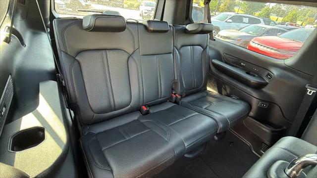 2024 Jeep Wagoneer Series II Carbide 4x4