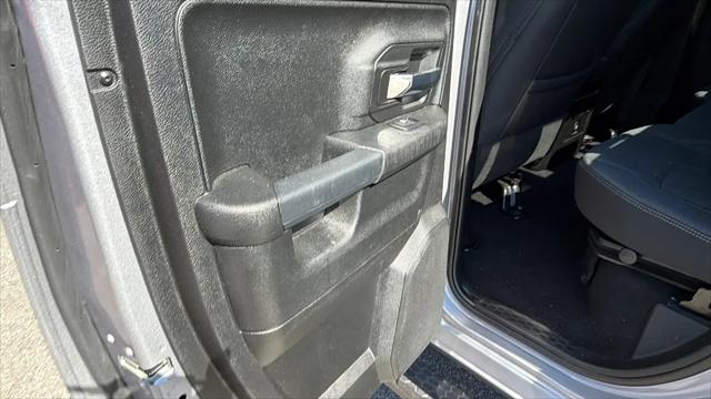2024 Ram 1500 Classic Warlock Quad Cab 4x4 6'4" Box