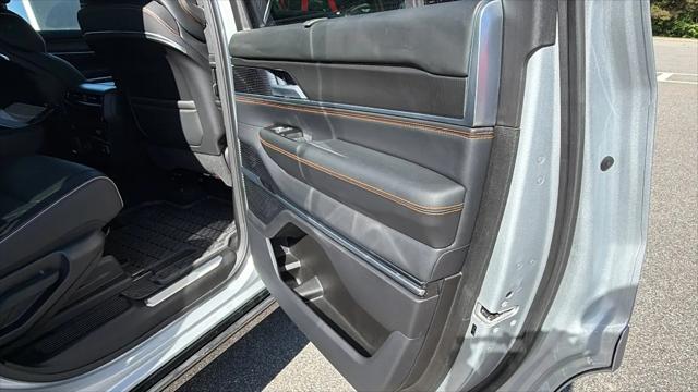 2025 Jeep Grand Wagoneer Series III Obsidian 4x4