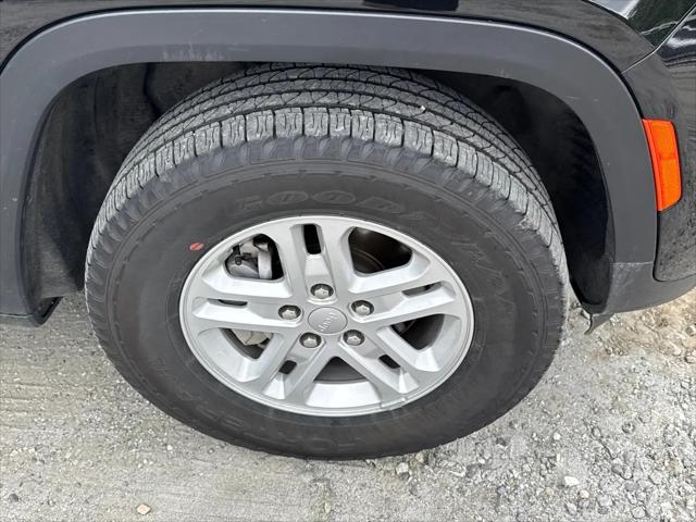2024 Jeep Grand Cherokee Laredo 4x4