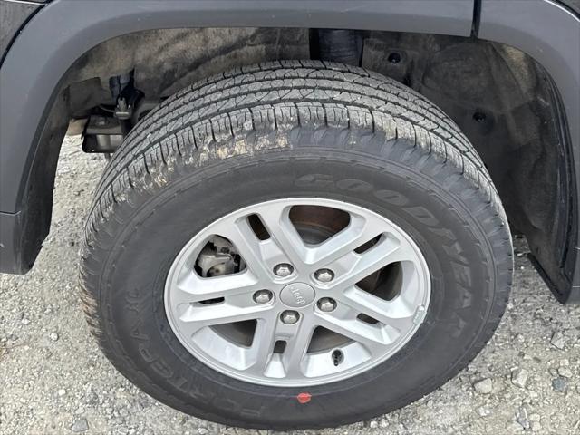 2024 Jeep Grand Cherokee Laredo 4x4