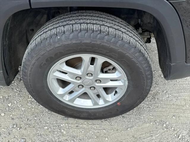 2024 Jeep Grand Cherokee Laredo 4x4