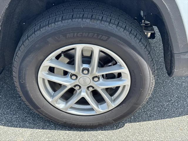 2025 Jeep Grand Cherokee L Laredo X 4x4