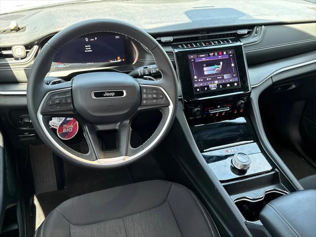 2025 Jeep Grand Cherokee L Laredo X 4x4