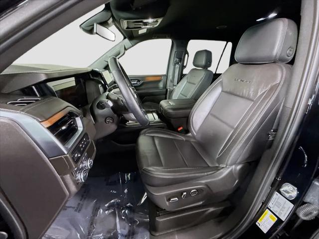 2025 GMC Yukon 4WD Denali