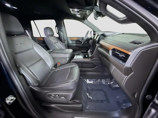 2025 GMC Yukon 4WD Denali