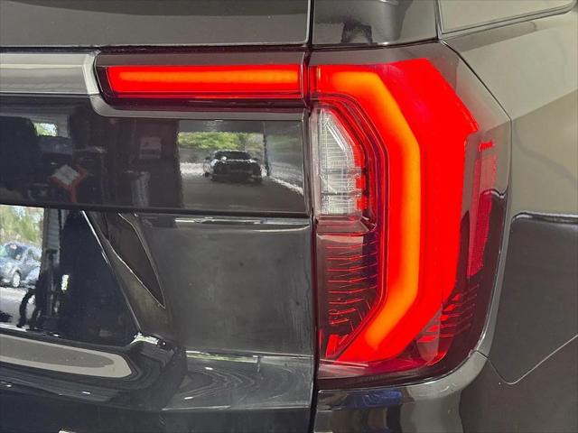 2025 GMC Yukon 4WD Denali