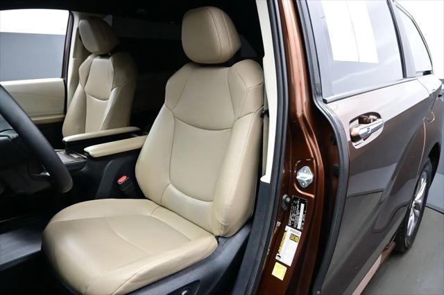 2021 Toyota Sienna XLE
