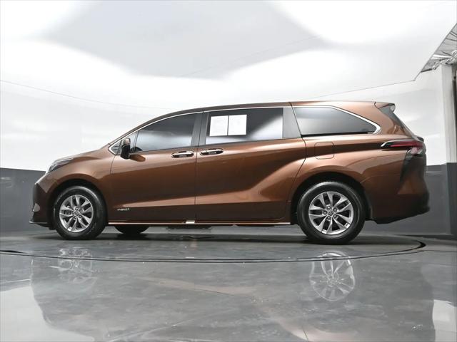 2021 Toyota Sienna XLE