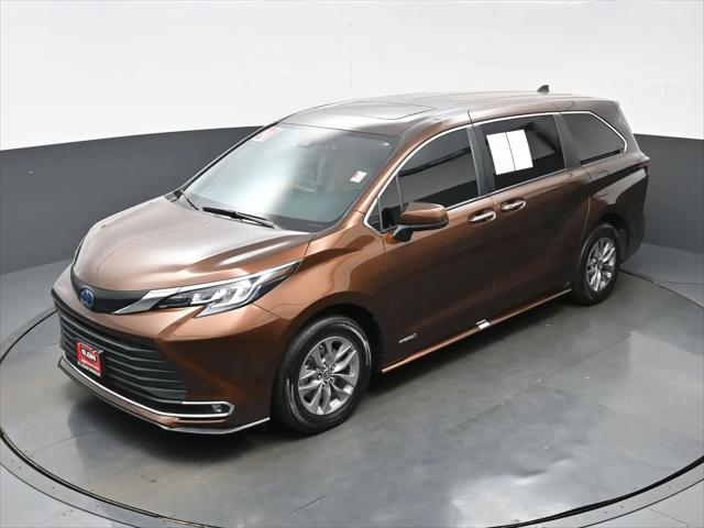 2021 Toyota Sienna XLE