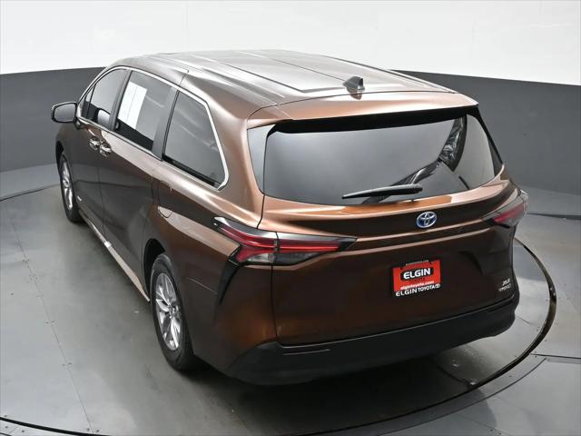 2021 Toyota Sienna XLE