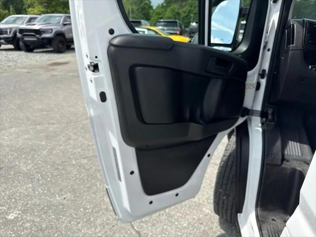 2026 Ram ProMaster 2500 Cargo Van Tradesman High Roof 159" WB w/Pass Seat