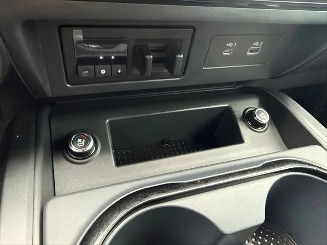 2023 Nissan Titan Crew Cab PRO-4X 4x4