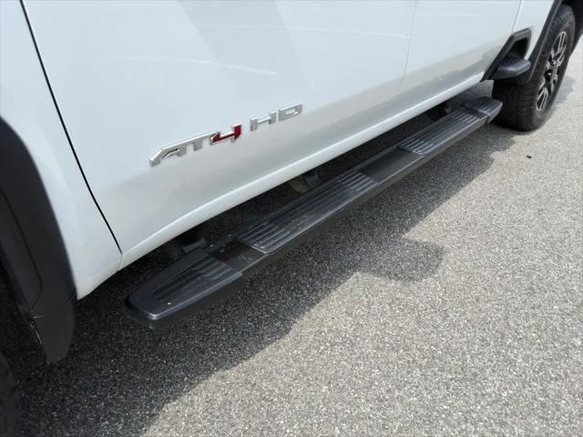2020 GMC Sierra 2500HD 4WD Crew Cab Standard Bed AT4