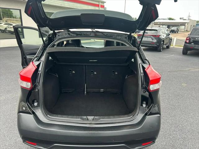 2019 Nissan Kicks SR