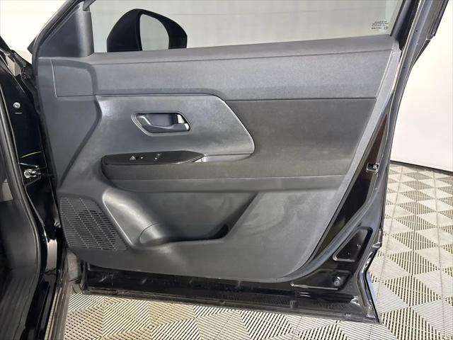 2025 Nissan Kicks S FWD